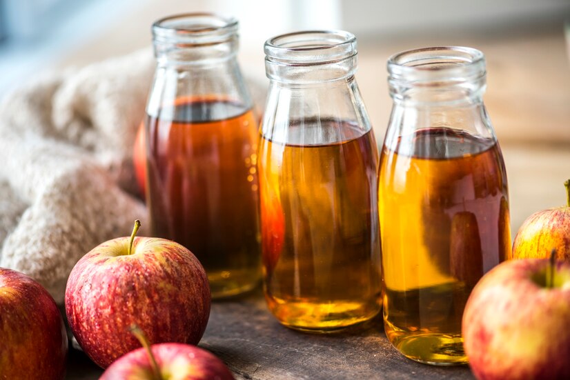 fresh-apple-juice-close-up